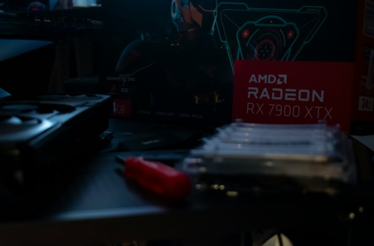 Building a PC with amd radeon rx 7900 xtx.