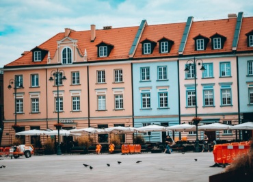 a building with many windows