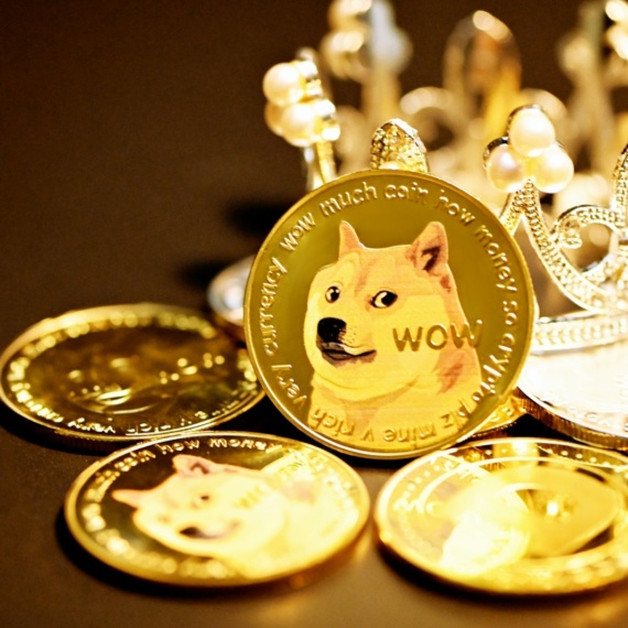 Dogecoin (DOGE) vs Shiba Inu (SHIB) – starcie największych memecoinów